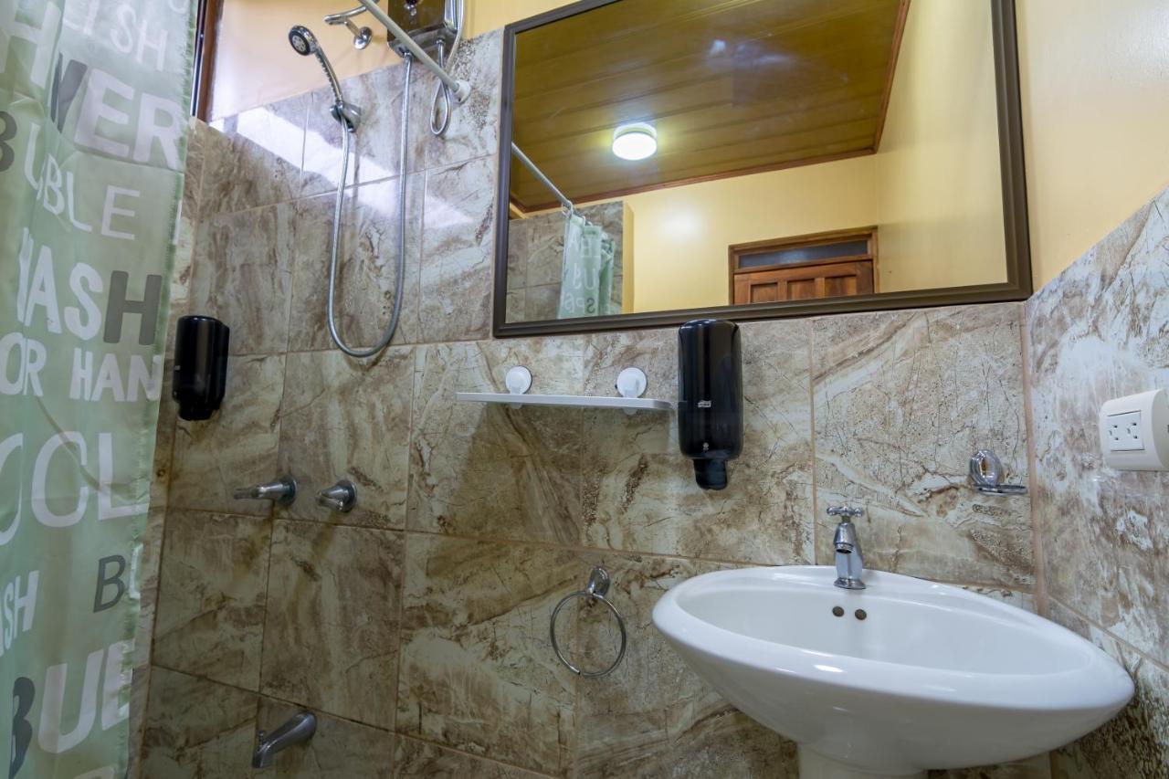 Sea Tower Hotel Puerto Viejo de Talamanca Eksteriør bilde